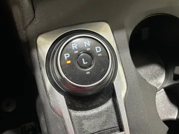 2025 Ford Escape - image 27