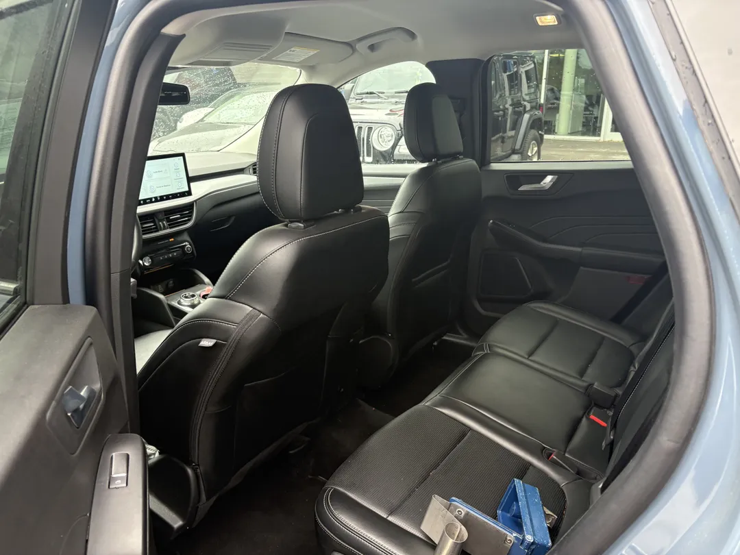 2025 Ford Escape Platinum AWD, photo 6