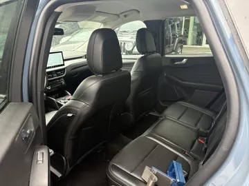 2025 Ford Escape - image 7