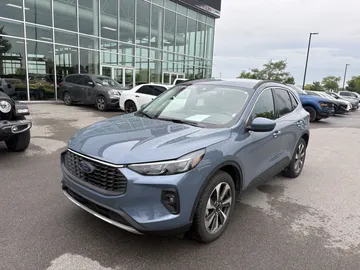 2025 Ford Escape - image 3