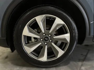 2025 Ford Escape - image 6