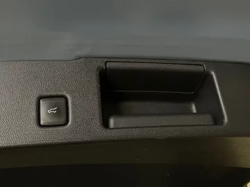 2025 Ford Escape - image 30
