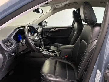 2025 Ford Escape - image 3