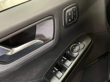 2025 Ford Escape - image 22