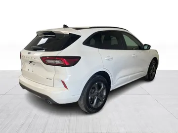 2023 Ford Escape - image 12