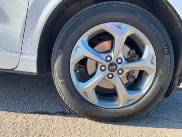 2023 Ford Escape - image 8