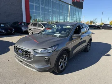 2025 Ford Escape - image 3