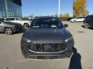 2025 Ford Escape - image 2