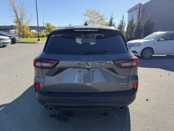2025 Ford Escape - image 6