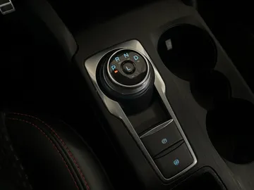 2024 Ford Escape - image 30