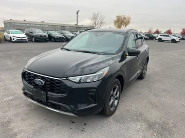2024 Ford Escape - image 3