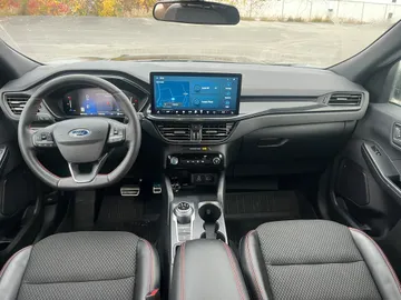 2024 Ford Escape - image 10