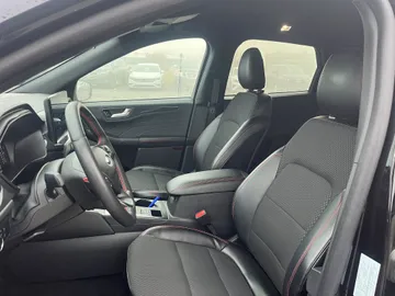 2024 Ford Escape - image 9