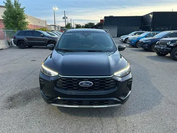 2024 Ford Escape - image 2