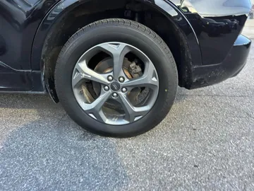 2024 Ford Escape - image 7