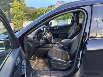2024 Ford Escape - image 8