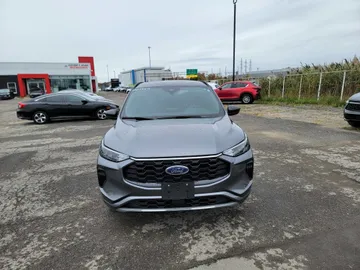 2024 Ford Escape - image 8