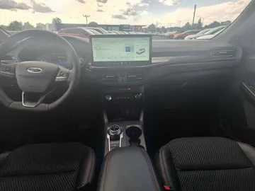 2025 Ford Escape - image 9