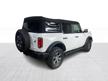 2021 Ford Bronco - image 14