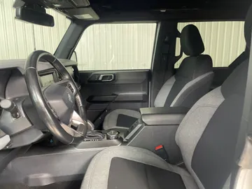 2021 Ford Bronco - image 3