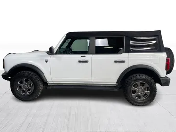 2021 Ford Bronco - image 10