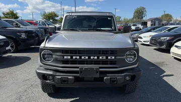 2022 Ford Bronco - image 2