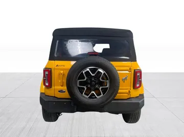 2022 Ford Bronco - image 12