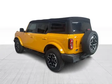 2022 Ford Bronco - image 11