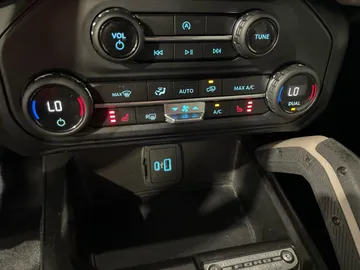 2021 Ford Bronco - image 21