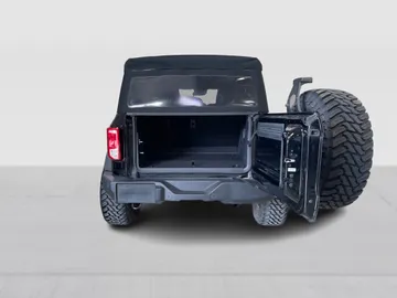 2021 Ford Bronco - image 11