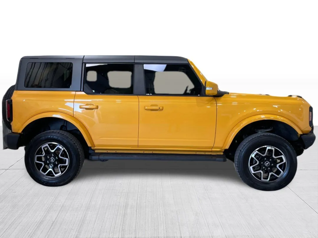 2022 Ford Bronco — photo 2