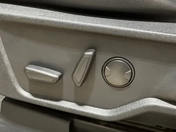 2022 Ford Bronco - image 18