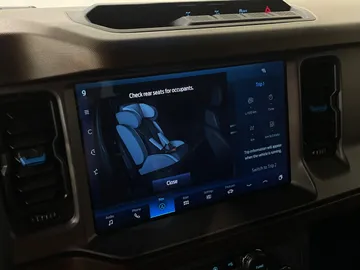 2022 Ford Bronco - image 32