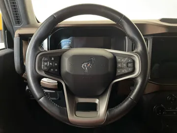 2022 Ford Bronco - image 26