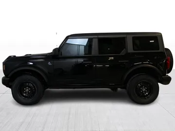 2022 Ford Bronco - image 10