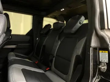 2022 Ford Bronco - image 15