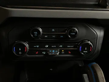 2022 Ford Bronco - image 23