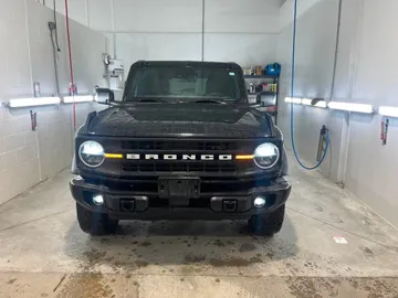 2022 Ford Bronco - image 2