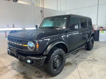 2022 Ford Bronco - image 3