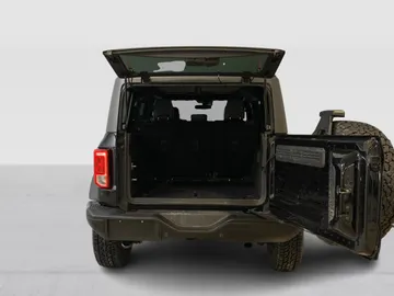2022 Ford Bronco - image 13