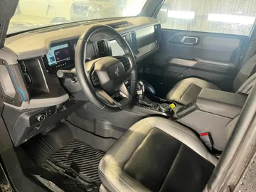 2022 Ford Bronco - image 8