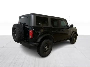2022 Ford Bronco - image 14