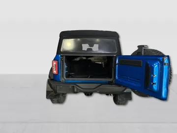 2022 Ford Bronco - image 12