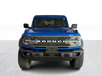 2022 Ford Bronco - image 2