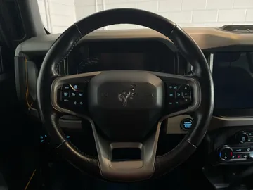 2022 Ford Bronco - image 16