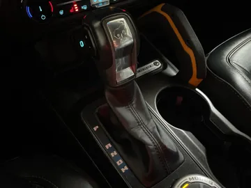 2022 Ford Bronco - image 32