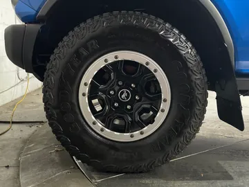 2022 Ford Bronco - image 19