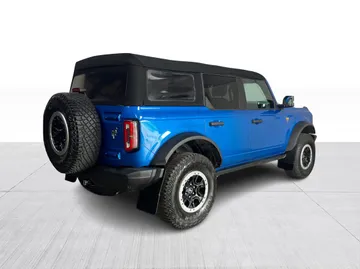 2022 Ford Bronco - image 8