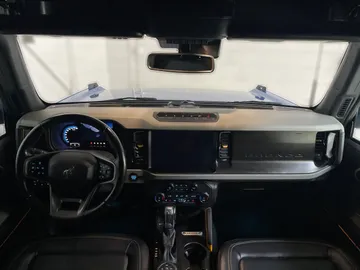 2022 Ford Bronco - image 13
