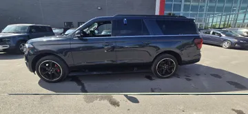 2024 Ford Expedition - image 4